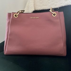 Brand new Michael Kors bag. Never been used